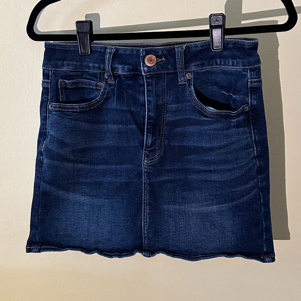 American Eagle Women's Mini Jean Skirt, size 6